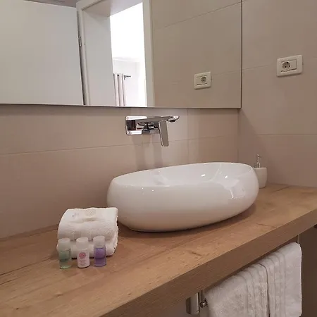 Apartmani Eterović *